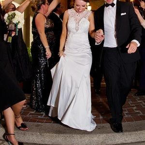 Lanesta Wedding Gown, Italian size 38, US size 2
